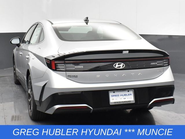 2025 Hyundai Sonata SEL photo 9