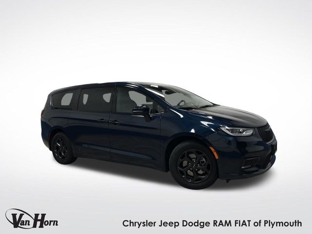 2022 Chrysler Pacifica Hybrid Touring L