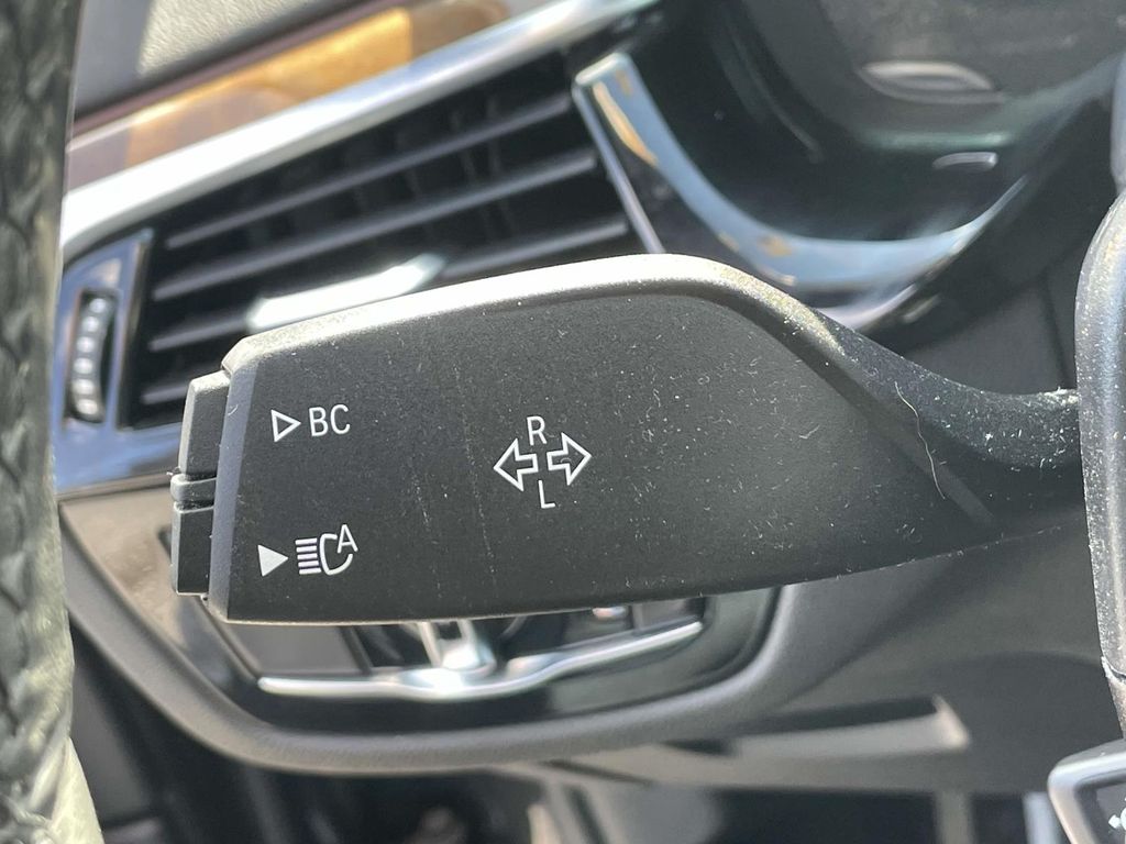 2018 Bmw M550i xDrive Sedan photo 23