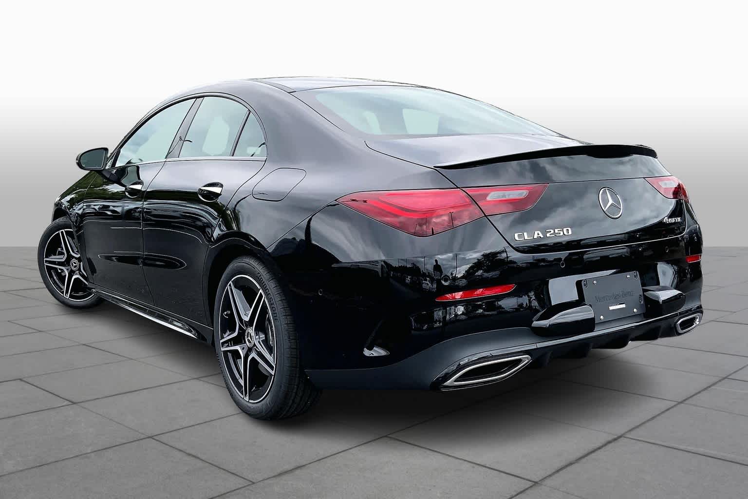 2025 Mercedes Benz CLA 250 4MATIC photo 4