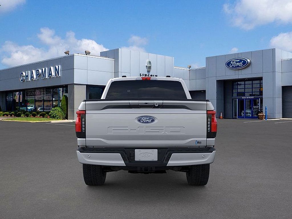 2025 Ford F-150 Lightning photo 5