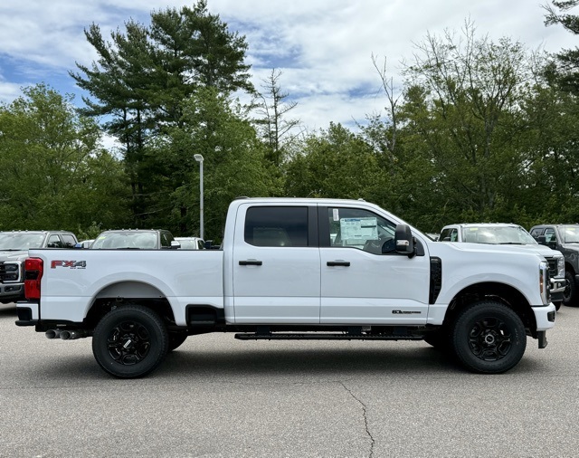 2025 Ford F-350 XL photo 3