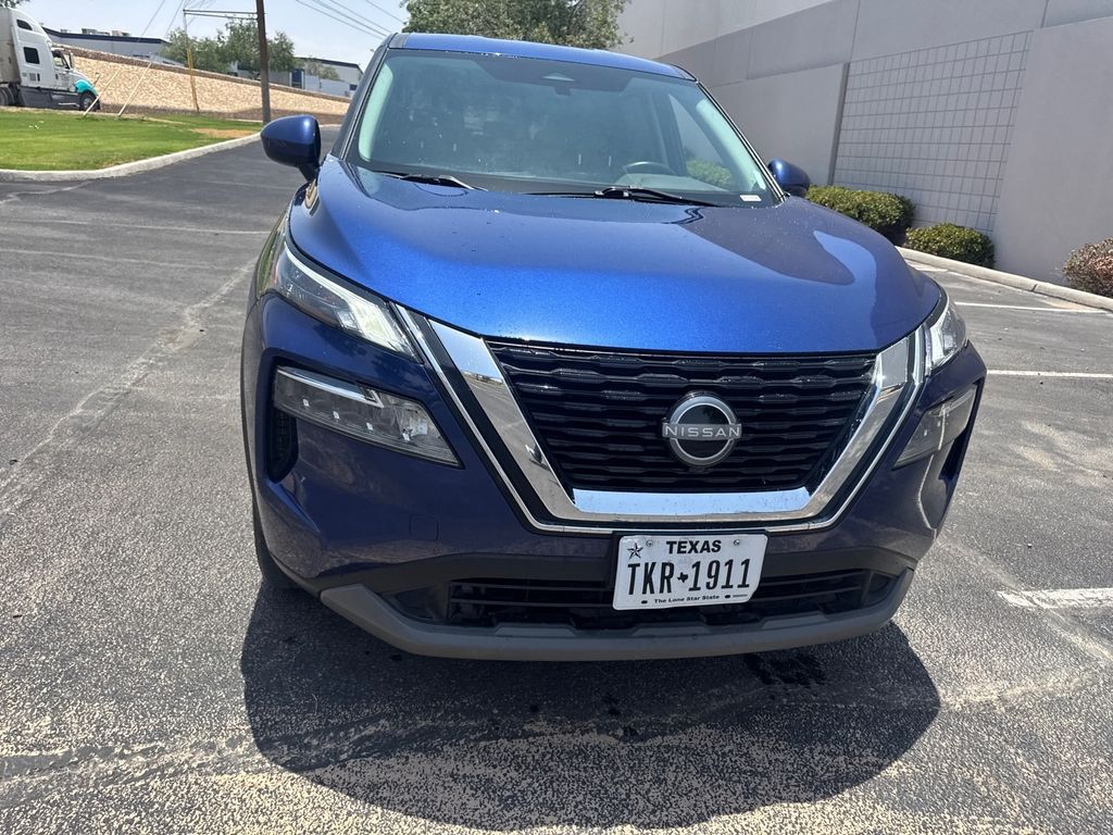 2023 Nissan Rogue SV photo 5