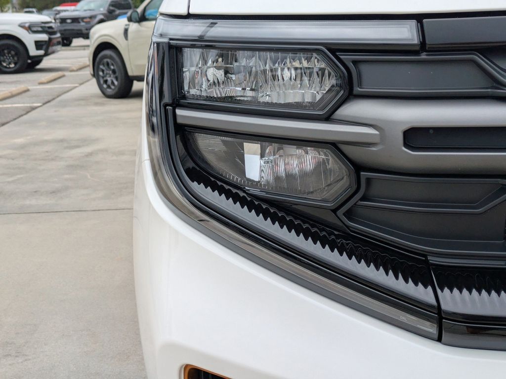 2025 Ford Expedition photo 9