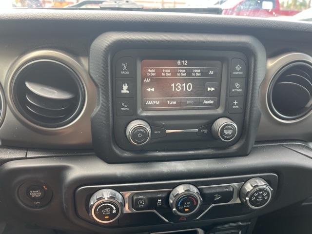 2018 Jeep Wrangler Unlimited Sport photo 12