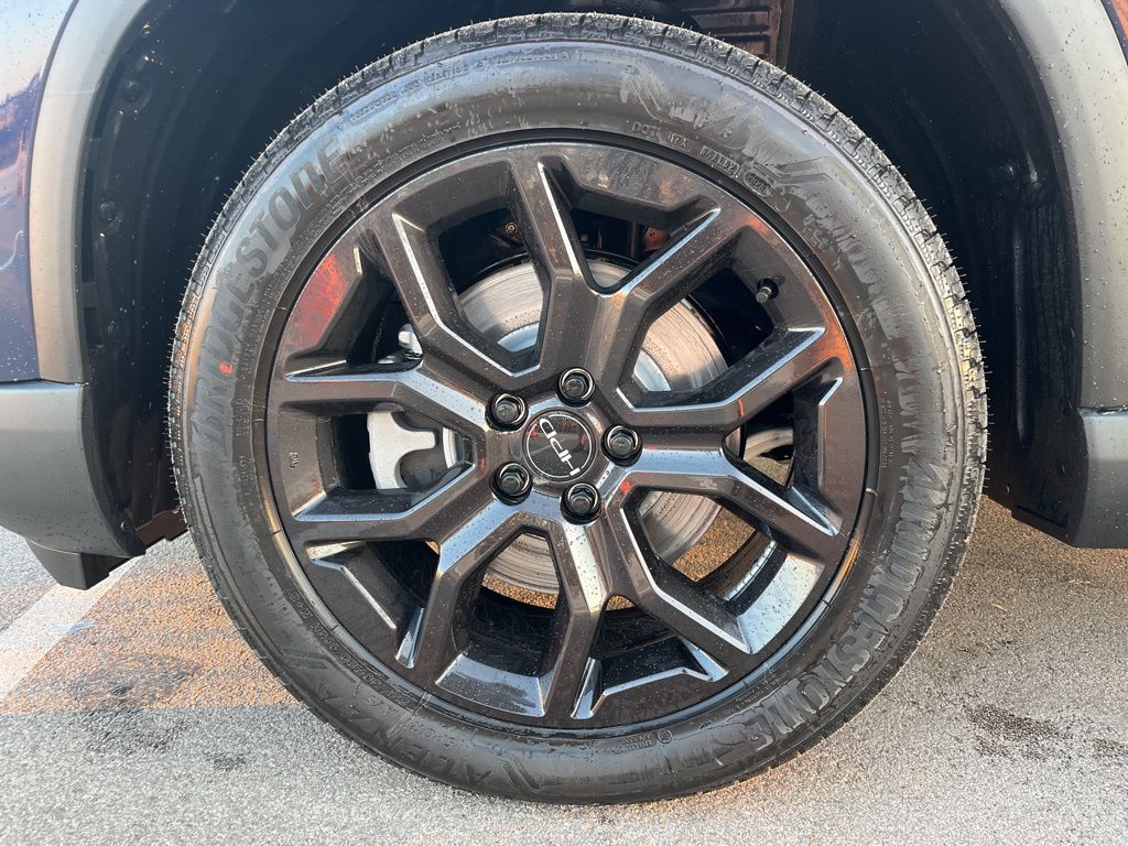 2025 Honda Pilot Touring photo 4