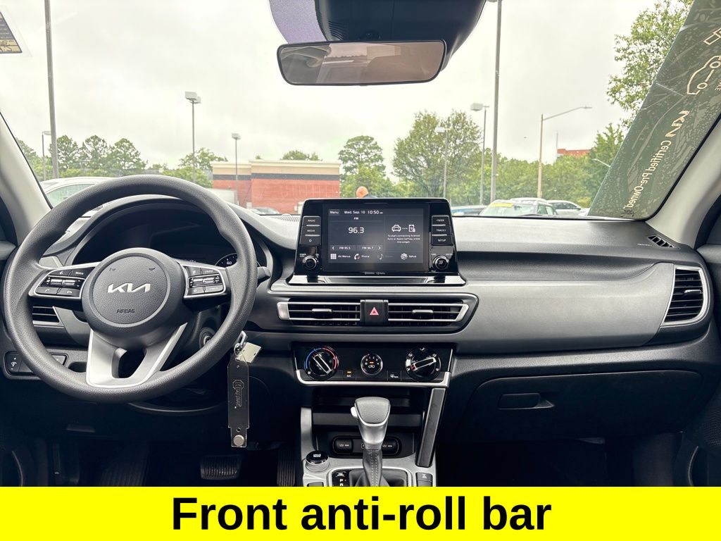 2023 Kia Seltos LX photo 18