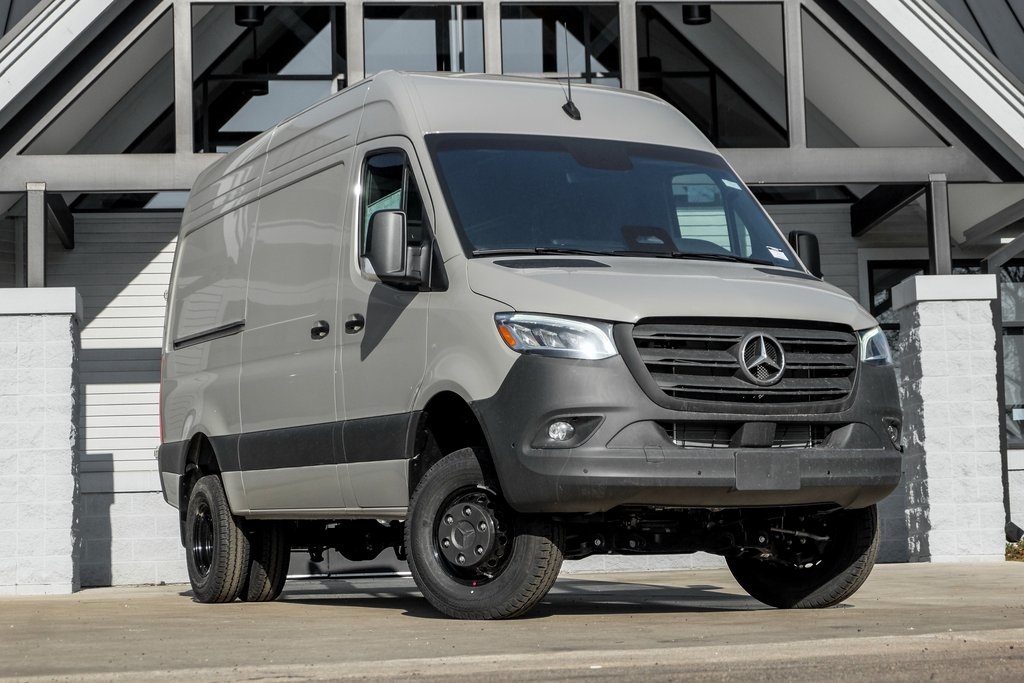 2025 Mercedes-Benz Sprinter Cargo Van Base's photo