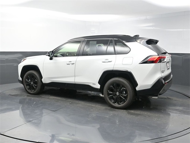 2025 Toyota RAV4 Hybrid XSE photo 4