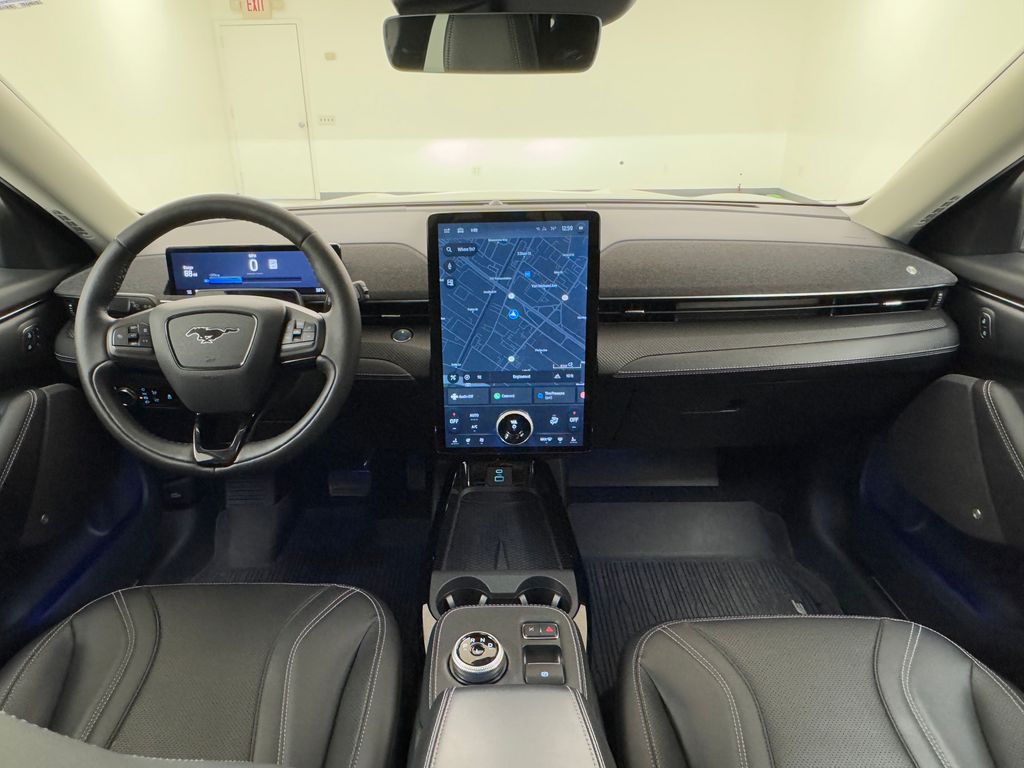 2022 Ford Mustang Mach-E Premium photo 18