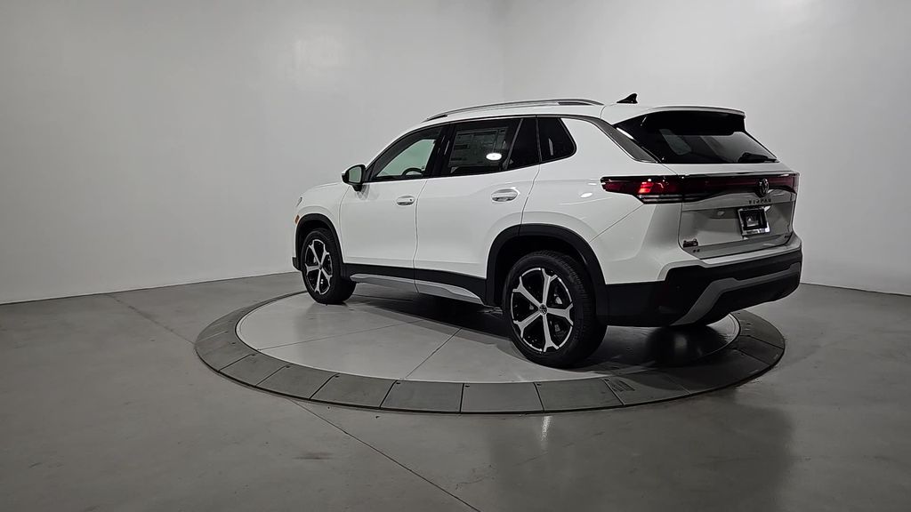 2026 Volkswagen Tiguan SE photo 2