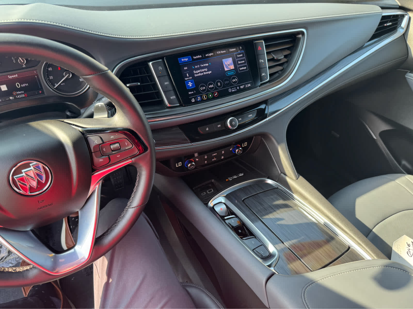 2024 Buick Enclave Essence photo 28