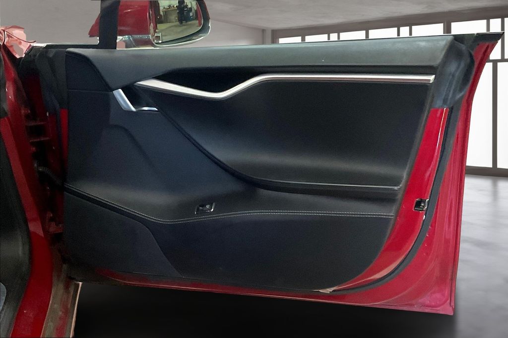 2016 Tesla Model S 75D photo 20