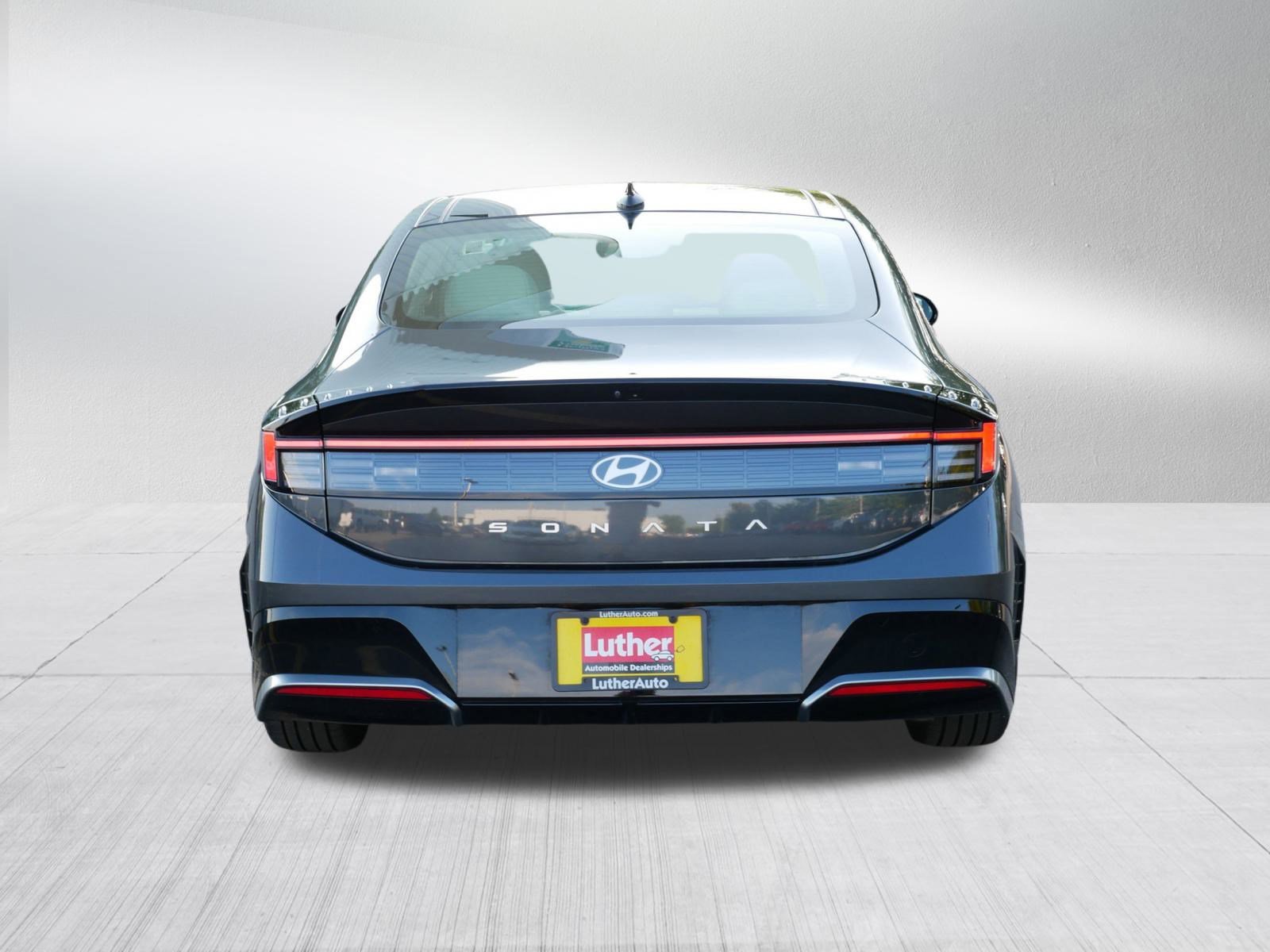 2024 Hyundai Sonata SEL Convenience photo 6