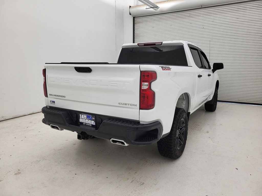 2025 Chevrolet Silverado 1500 Custom Trail Boss photo 12