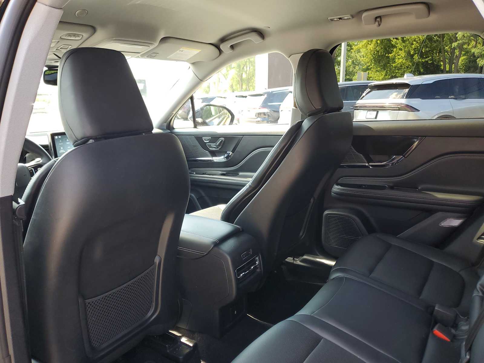 2022 Lincoln Corsair Standard photo 11
