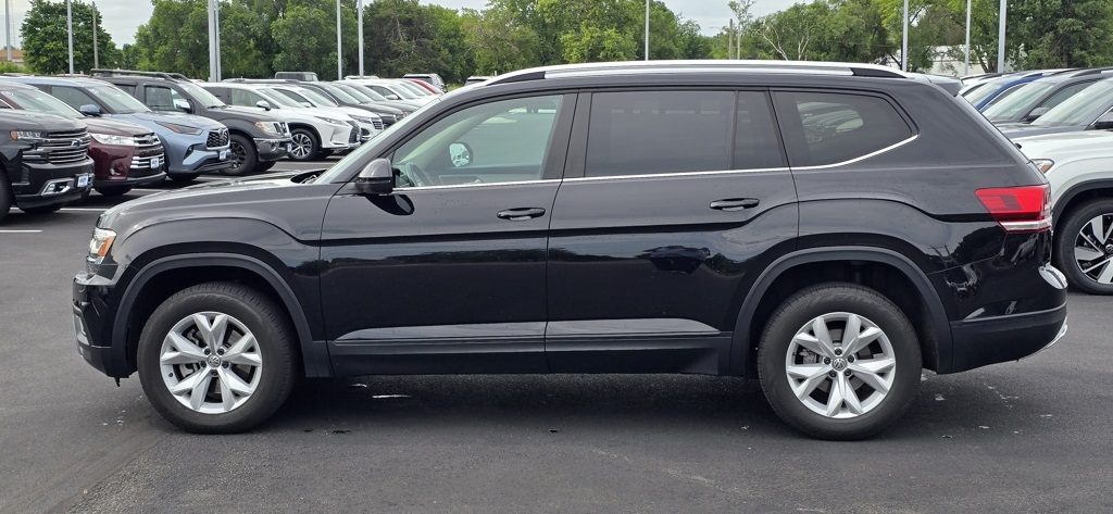 Certified 2019 Volkswagen Atlas SE with VIN 1V2LR2CA2KC603759 for sale in St. Cloud, Minnesota