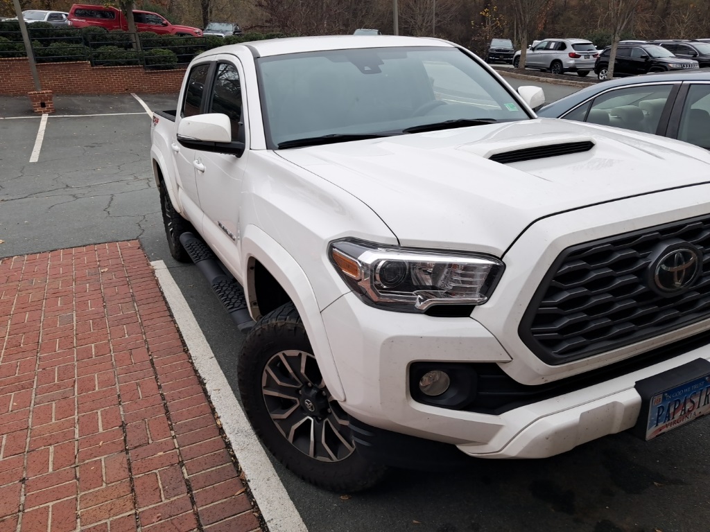 2022 Toyota Tacoma TRD Sport's photo