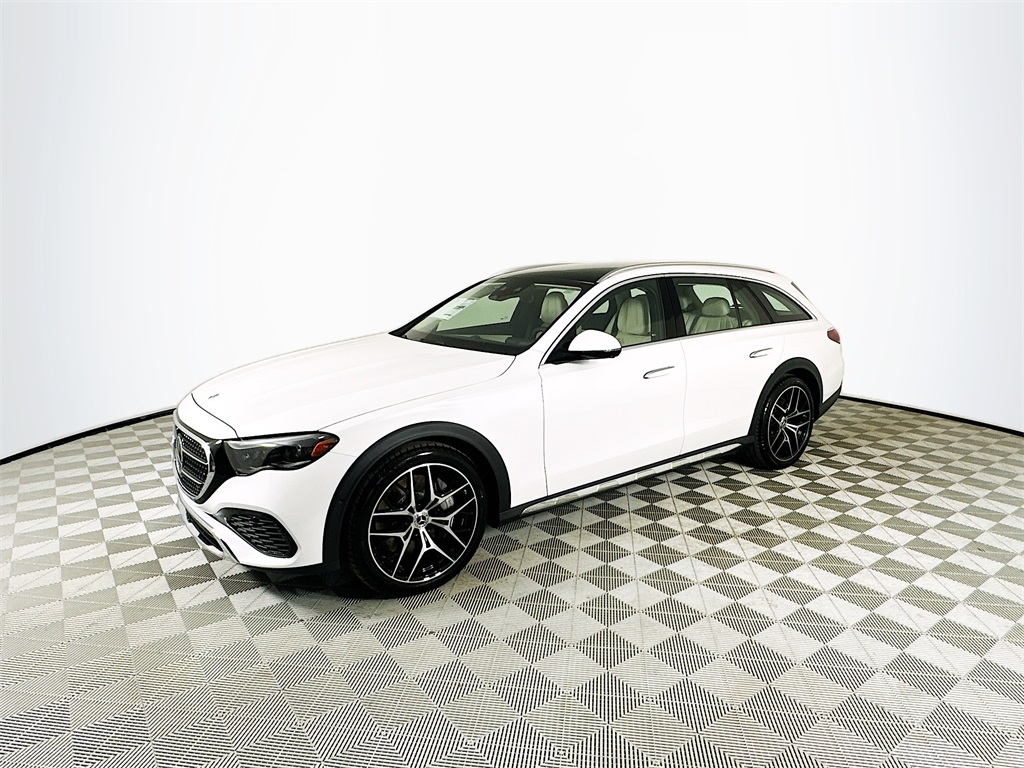 2026 Mercedes Benz E 4MATIC All-Terrain Wagon photo 3