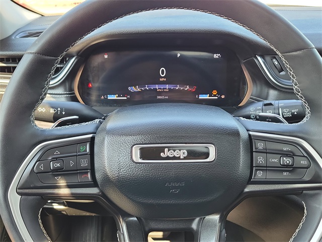 2023 Jeep Grand Cherokee Laredo photo 18