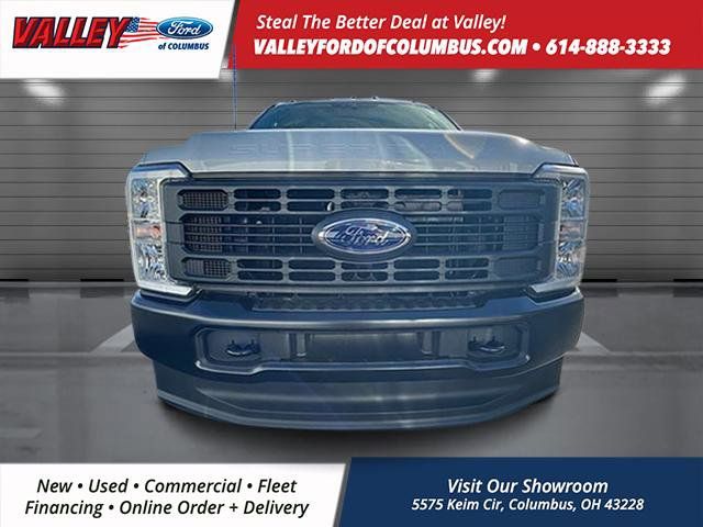 2026 Ford F-350 photo 2