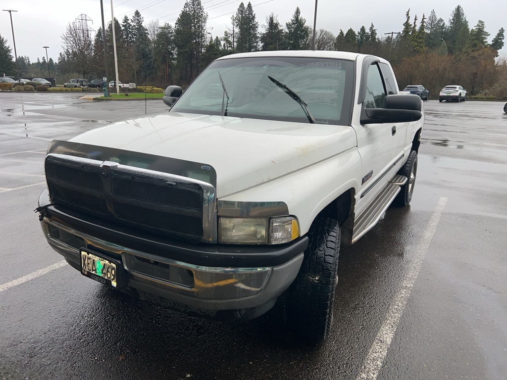 2000 Dodge Ram Pickup ST's photo