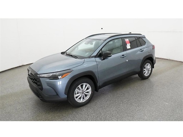 2026 Toyota Corolla Cross LE's photo