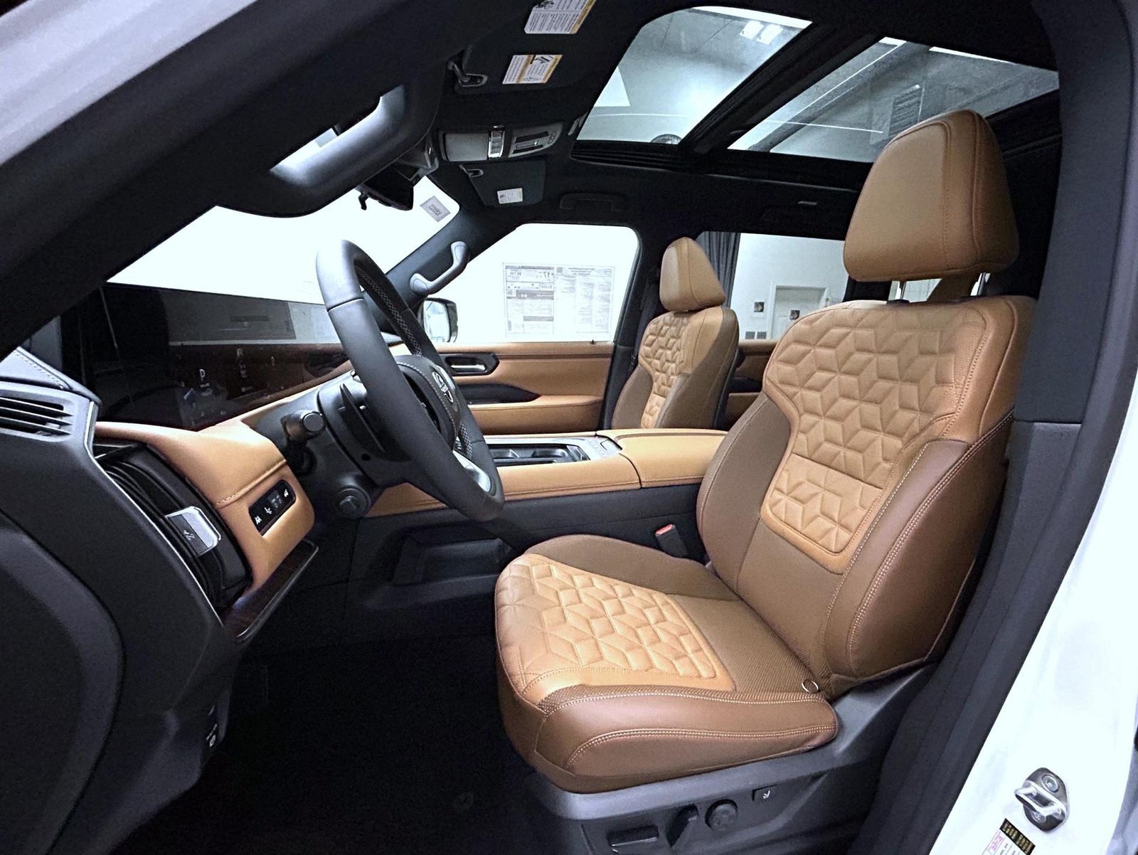 2026 Nissan Armada Platinum Reserve photo 10