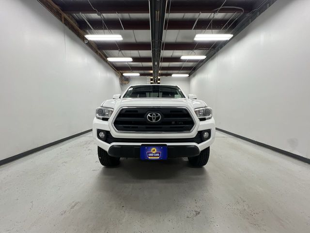 2017 Toyota Tacoma SR5 photo 3