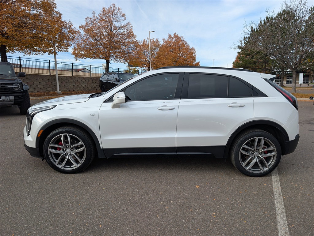 2021 Cadillac XT4 Sport photo 2