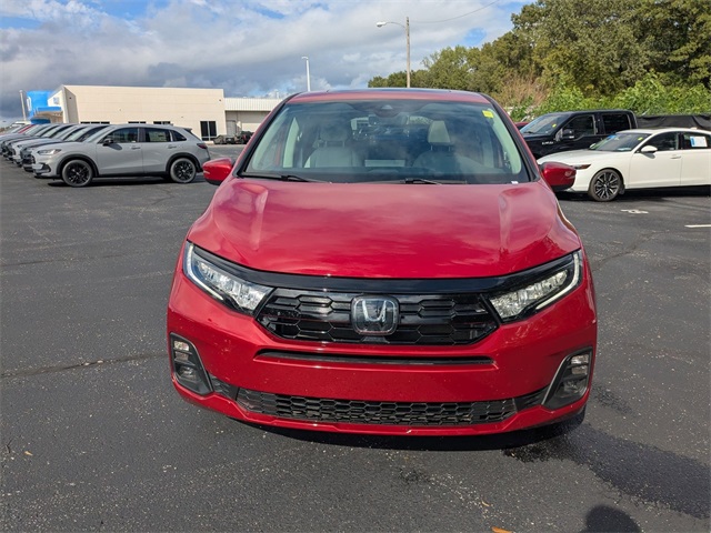 2025 Honda Odyssey Touring photo 3