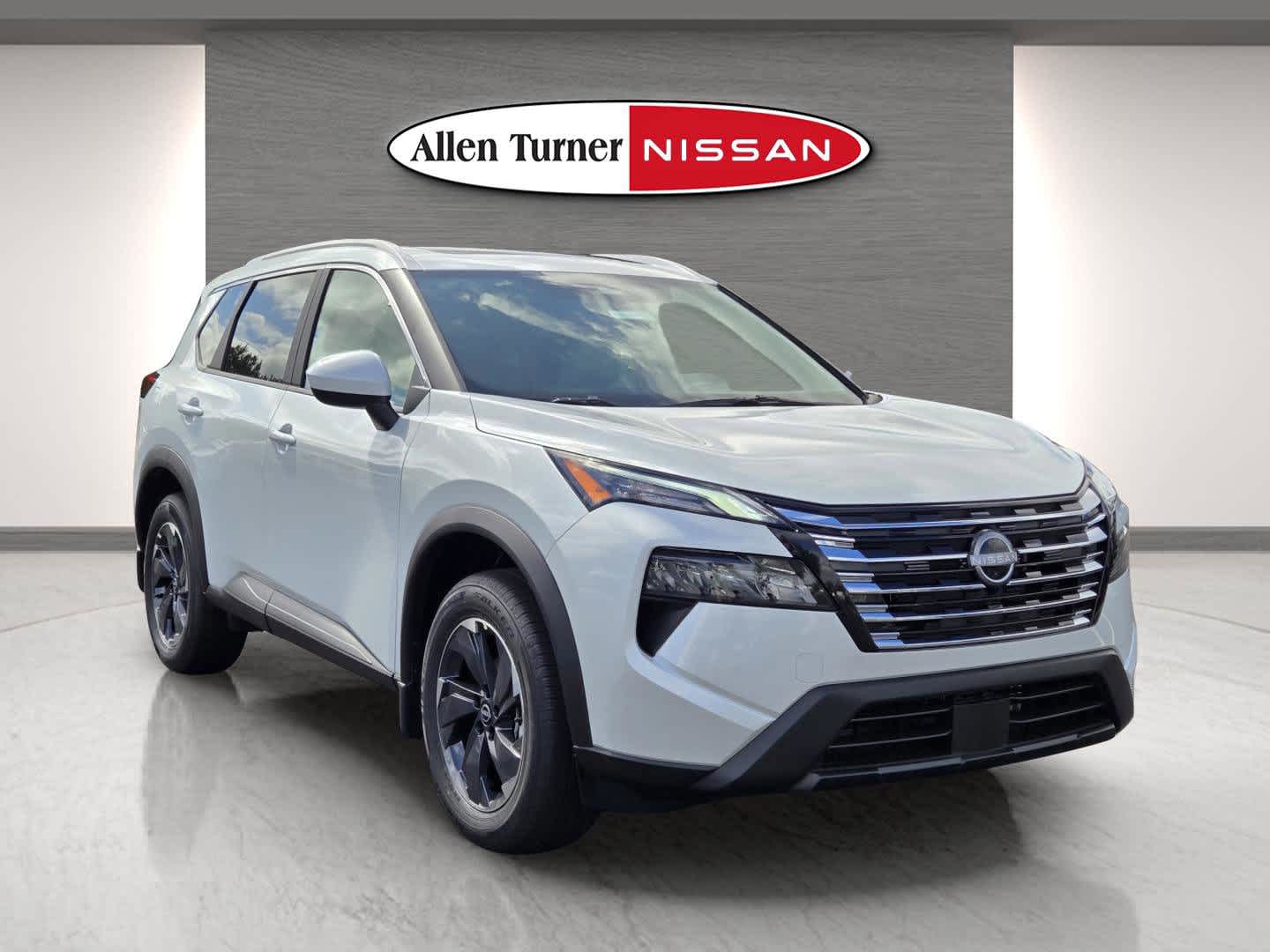 2026 Nissan Rogue SV's photo