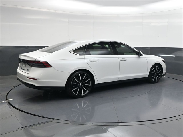 2023 Honda Accord Hybrid Touring photo 4