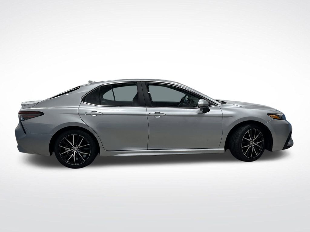 2023 Toyota Camry SE photo 2