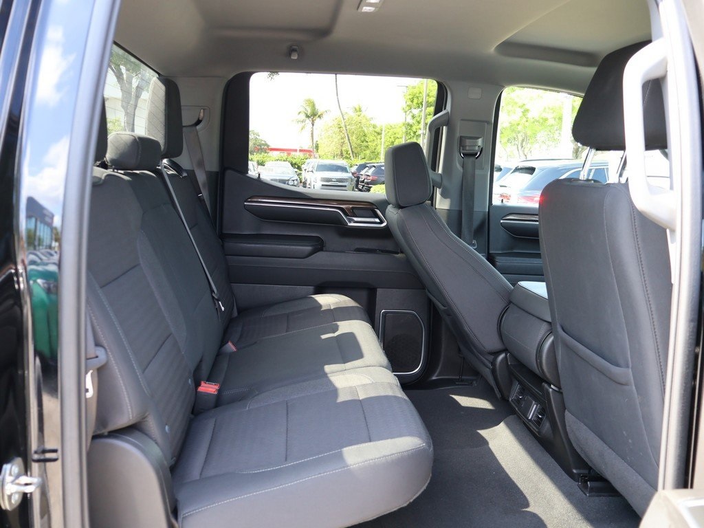 2023 Chevrolet Silverado 1500 LT photo 29