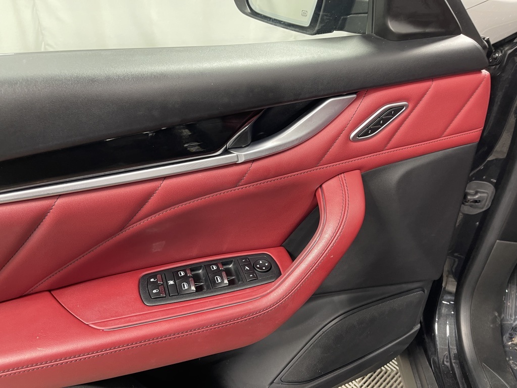 2022 Maserati Levante GT photo 19