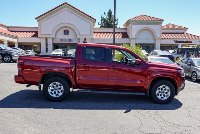 2024 Nissan Frontier SV photo 2