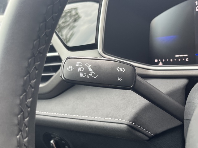 2025 Volkswagen Taos SE photo 31