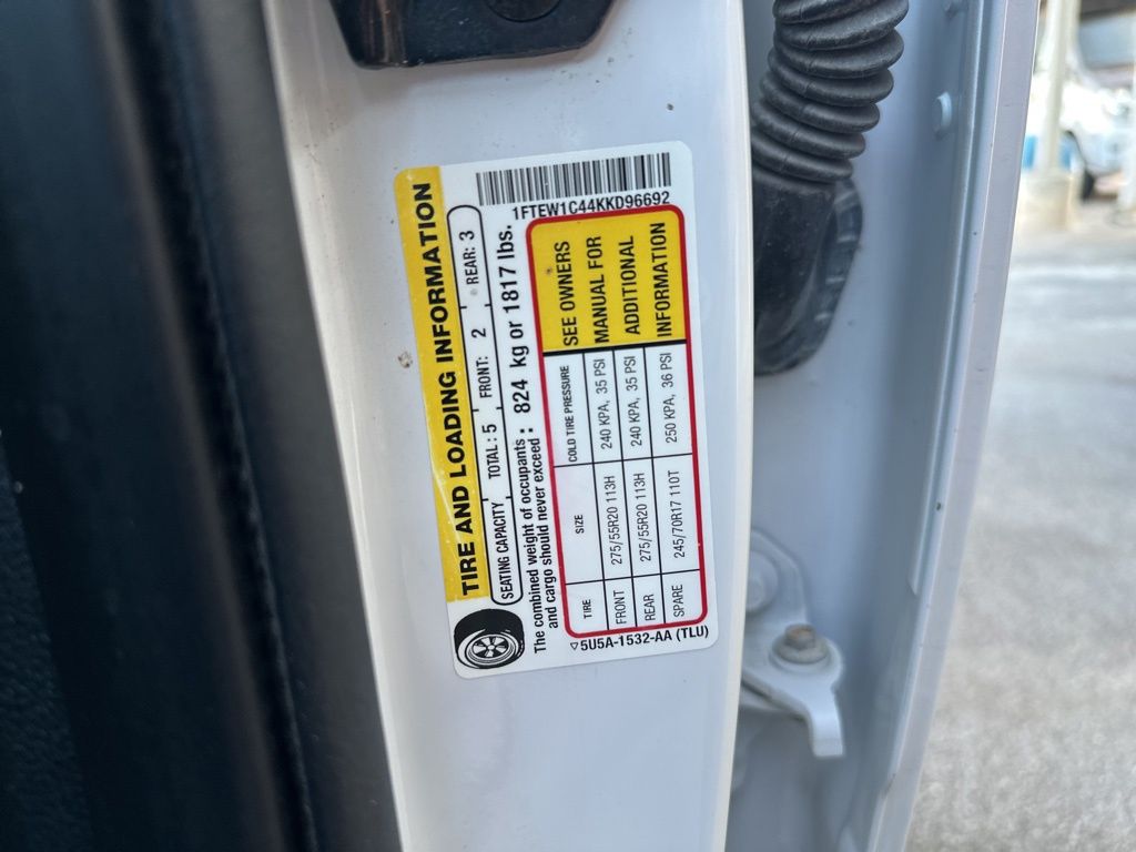 2019 Ford F-150 XLT photo 40