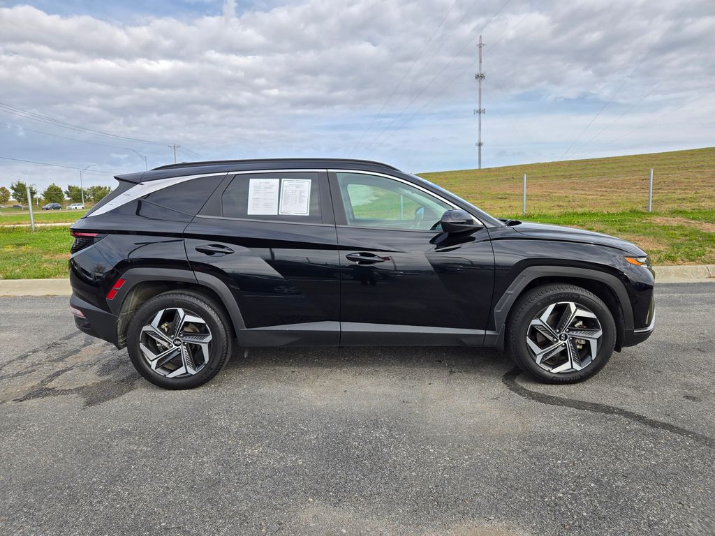 2022 Hyundai Tucson SEL photo 2