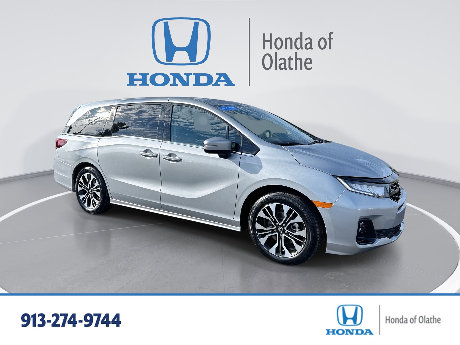 2025 Honda Odyssey Elite's photo