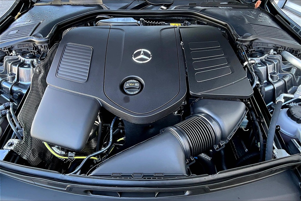 2025 Mercedes Benz C 300 4MATIC photo 11