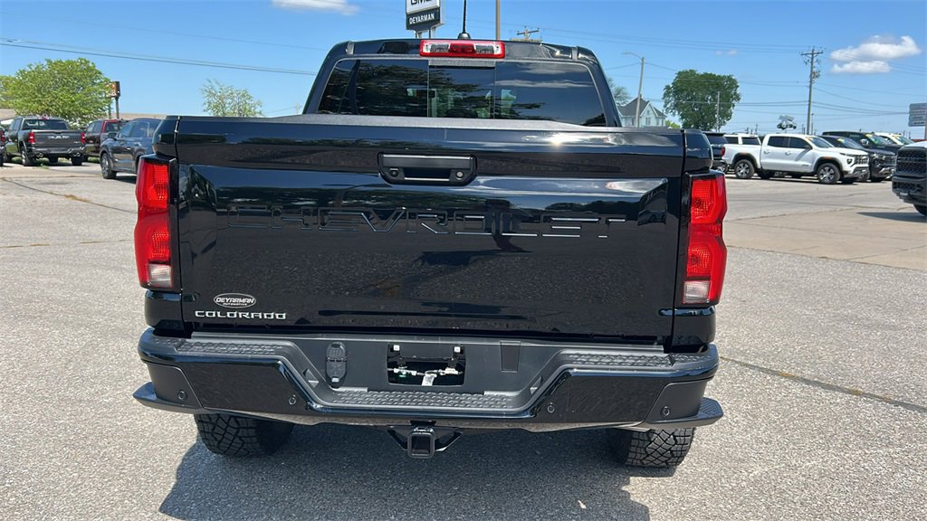 2025 Chevrolet Colorado Trail Boss photo 4