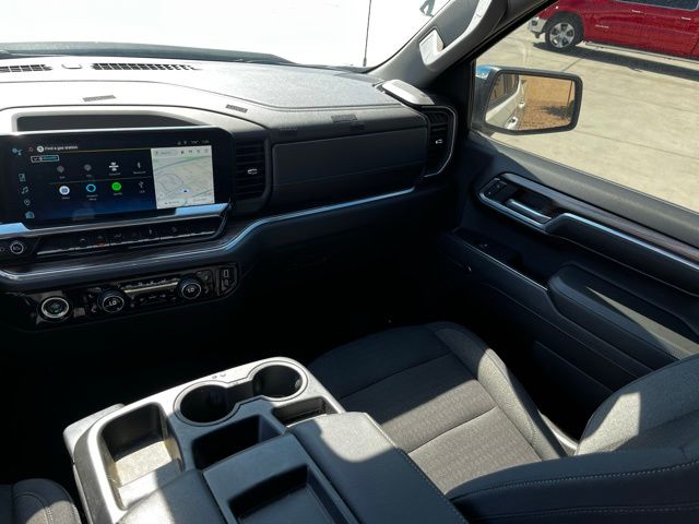 2024 Chevrolet Silverado 1500 LT photo 7