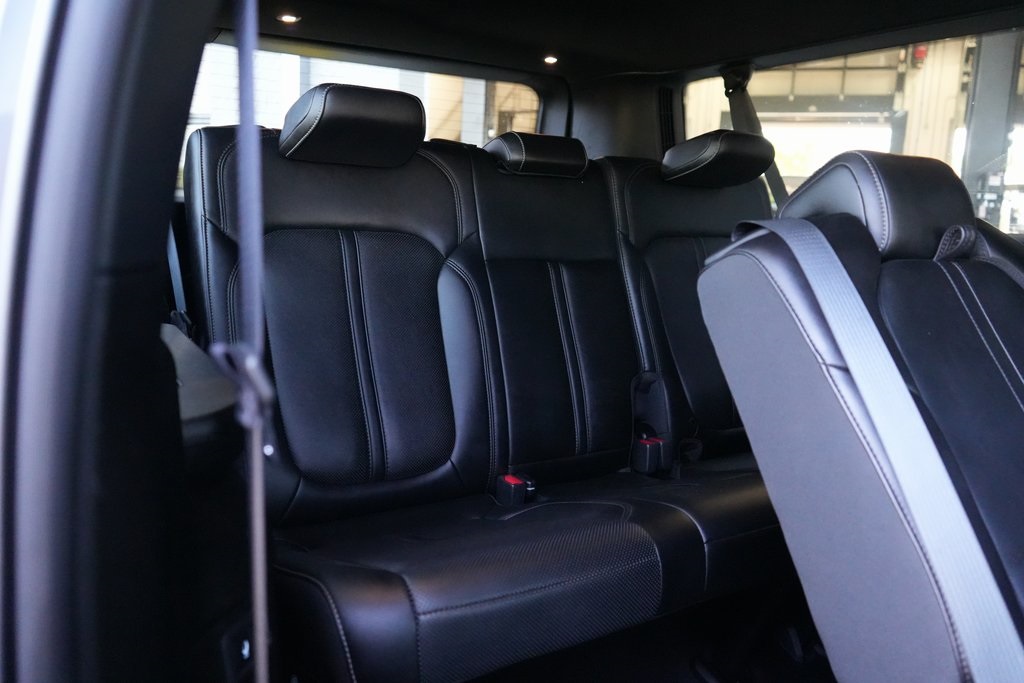 2024 Jeep Wagoneer L Series III photo 31