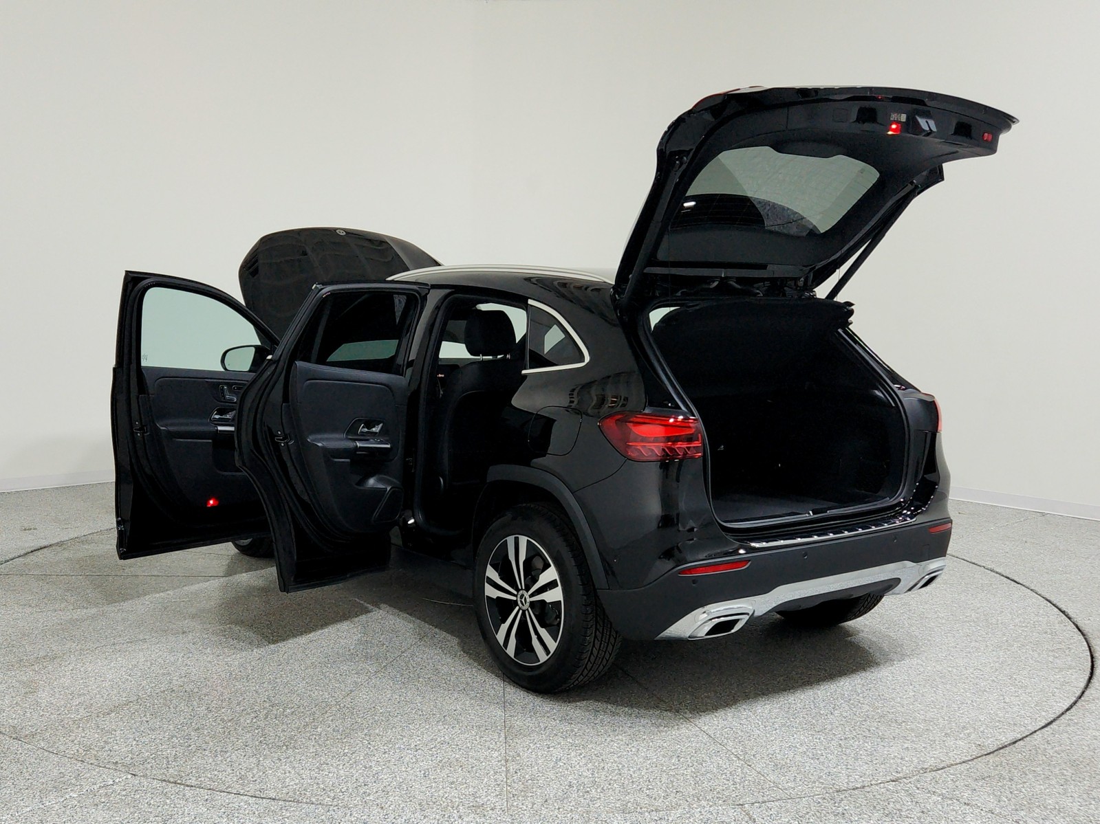 2025 Mercedes Benz GLA 250 photo 18