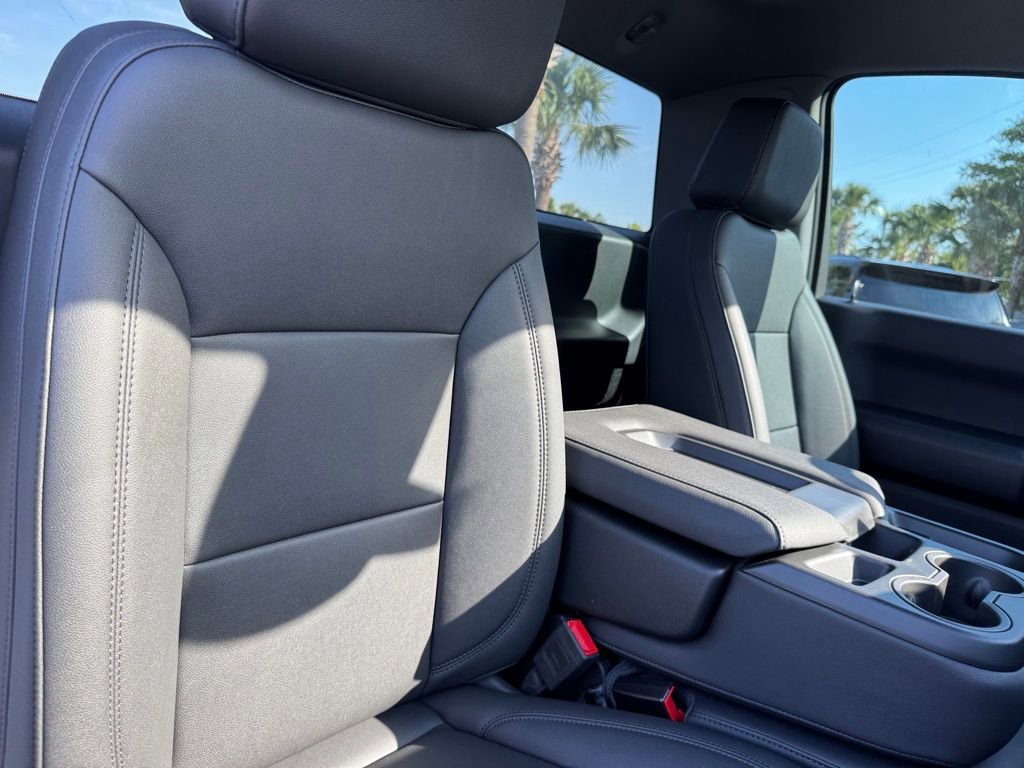 2025 Chevrolet Silverado 1500 photo 13