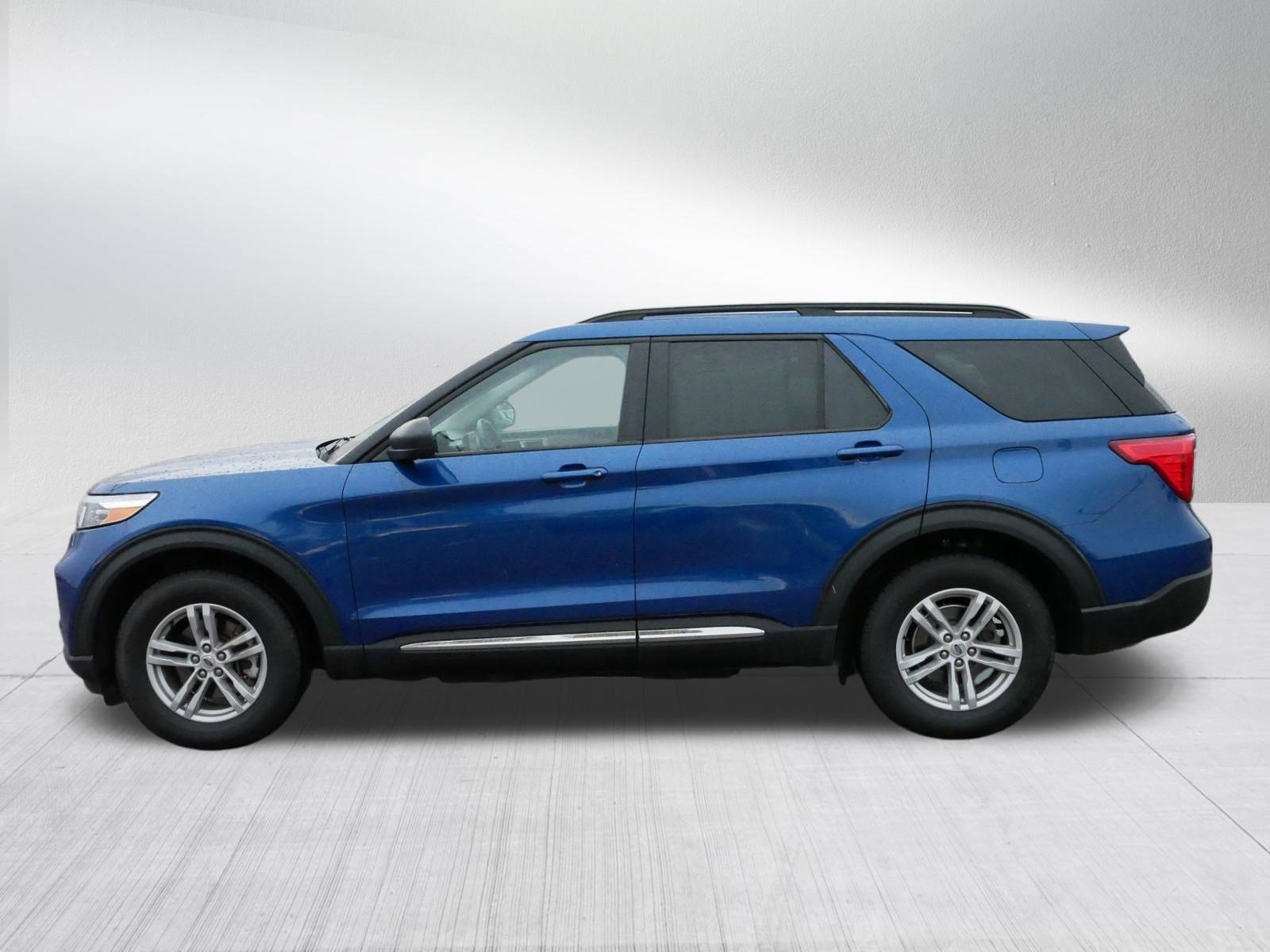 2022 Ford Explorer XLT photo 3