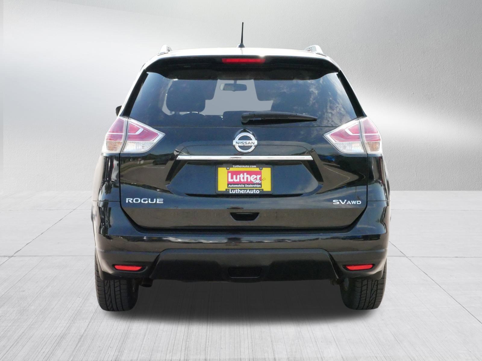 2016 Nissan Rogue SV photo 6