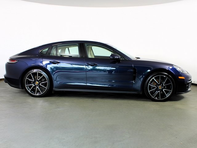 2022 Porsche Panamera 4 photo 8